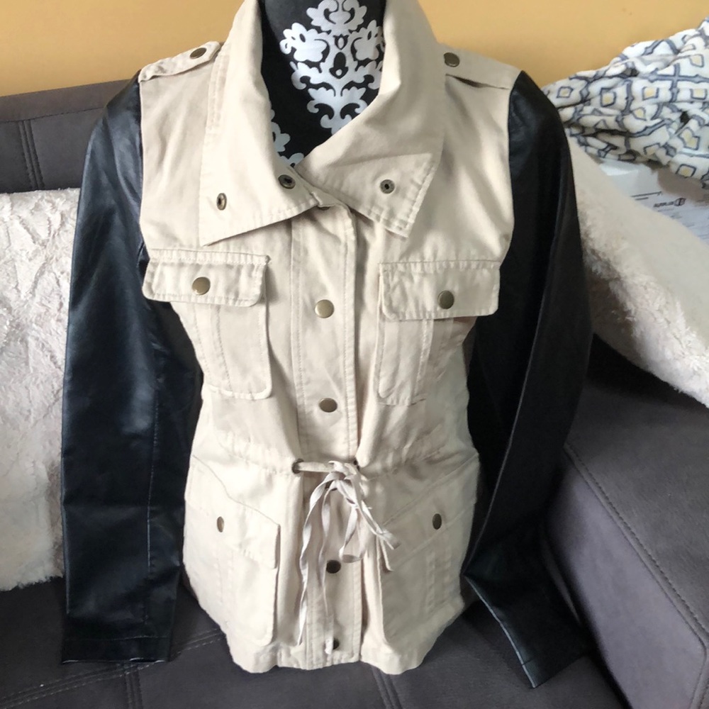 JJ Winter Beige & Faux Leather Cargo Jacket Size M